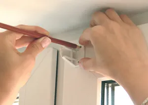 /products/Монтаж_для_попапа/рулонные_шторы_мини_замер_и_монтаж/КРЕПЛЕНИЕ НА САМОРЕЗЫ/2.webp